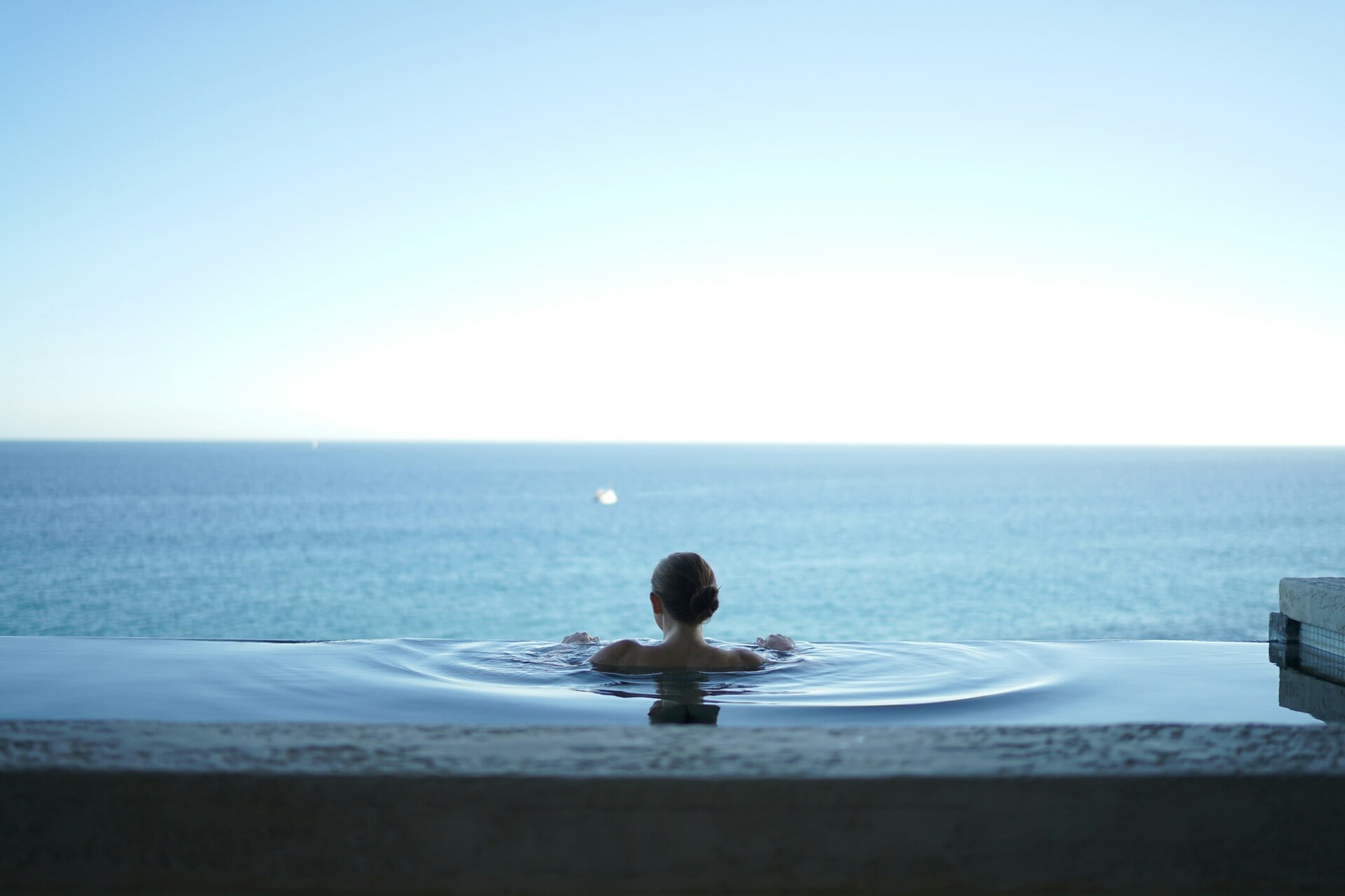 About 1 alex bertha Jyg7xHRmXiU unsplash min